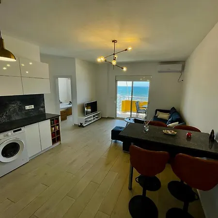 Blue And Salmon Apartamento