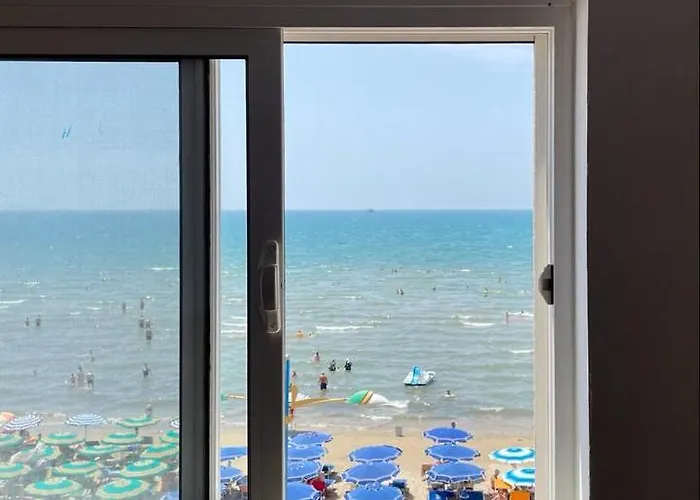 Blue And Salmon Durrës